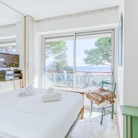 Guestready - Airy Studio With Ocean View Cannes