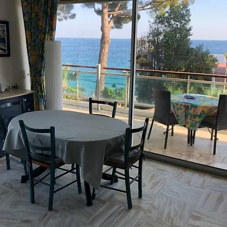 Guestready - Airy Studio With Ocean View * Cannes